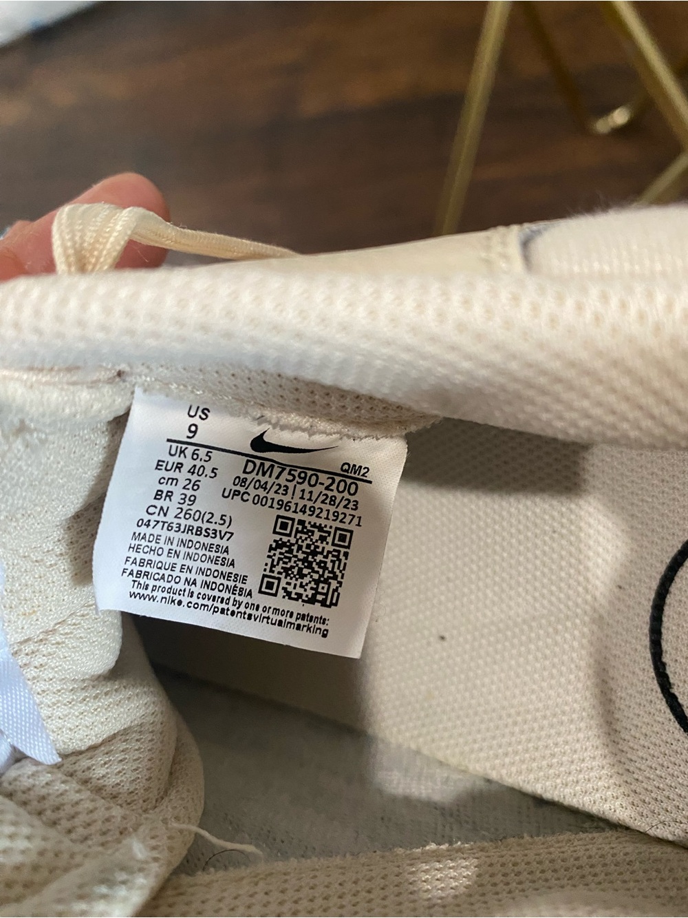 Nike Women's Platform Sneakers in Beige and White - Picture 6 of 7